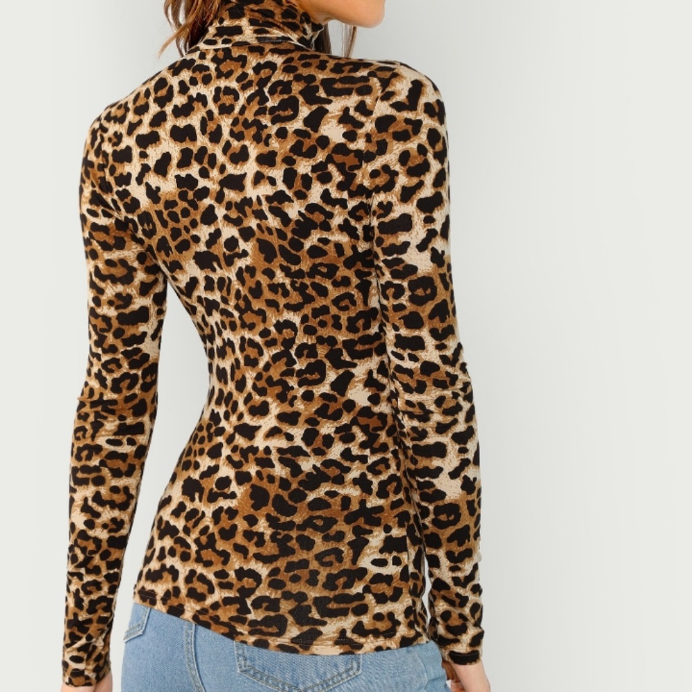 Leopard Print Top - Picture 2 of 4
